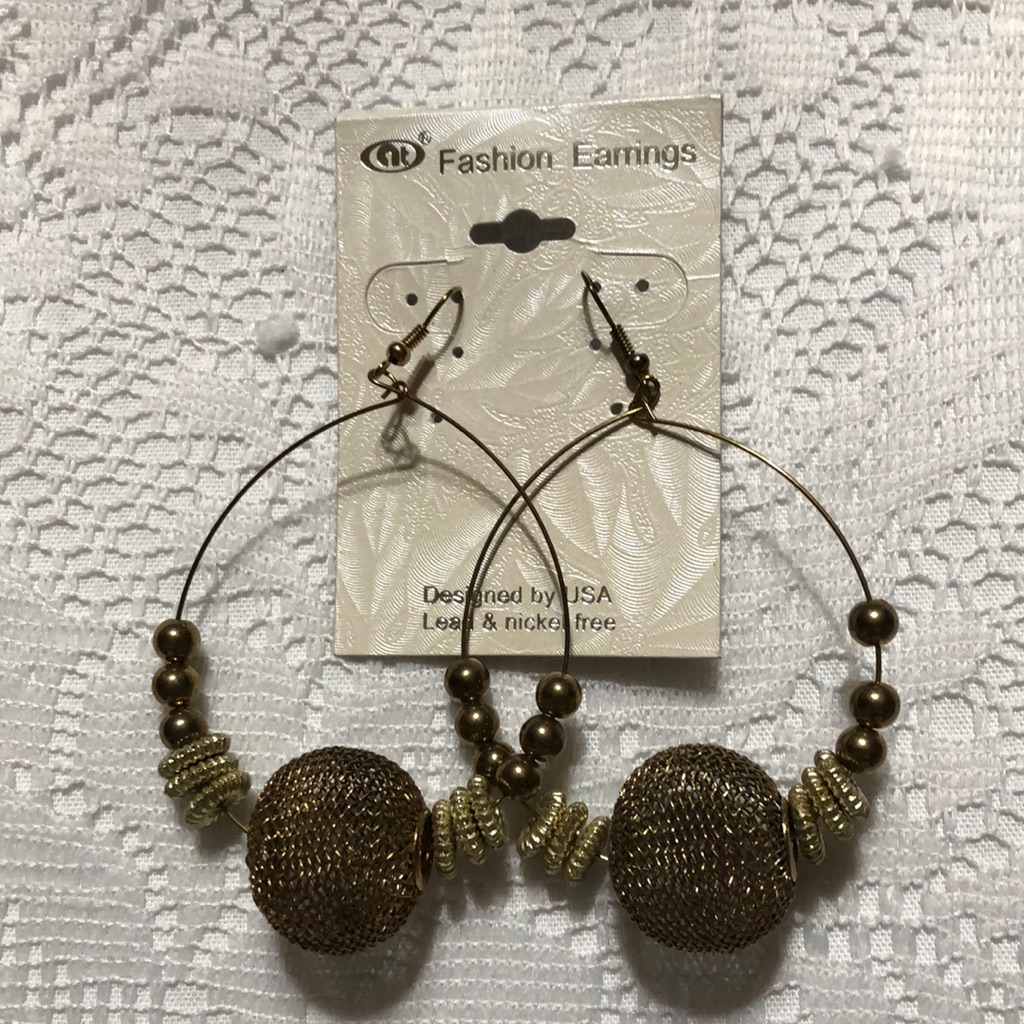 Eighties Retro Gold Tone Hoop Earrings Gold Tone Eighties Retro Gold Tone Hoop Earrings Gold Tone
